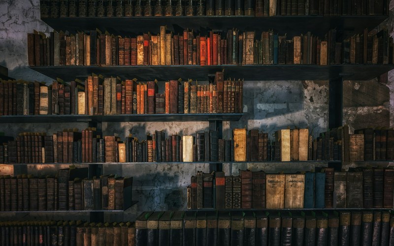The Feeling You're Chasing: Why Romance Readers Are Going Back to the Late-90s Atmospheric Historical